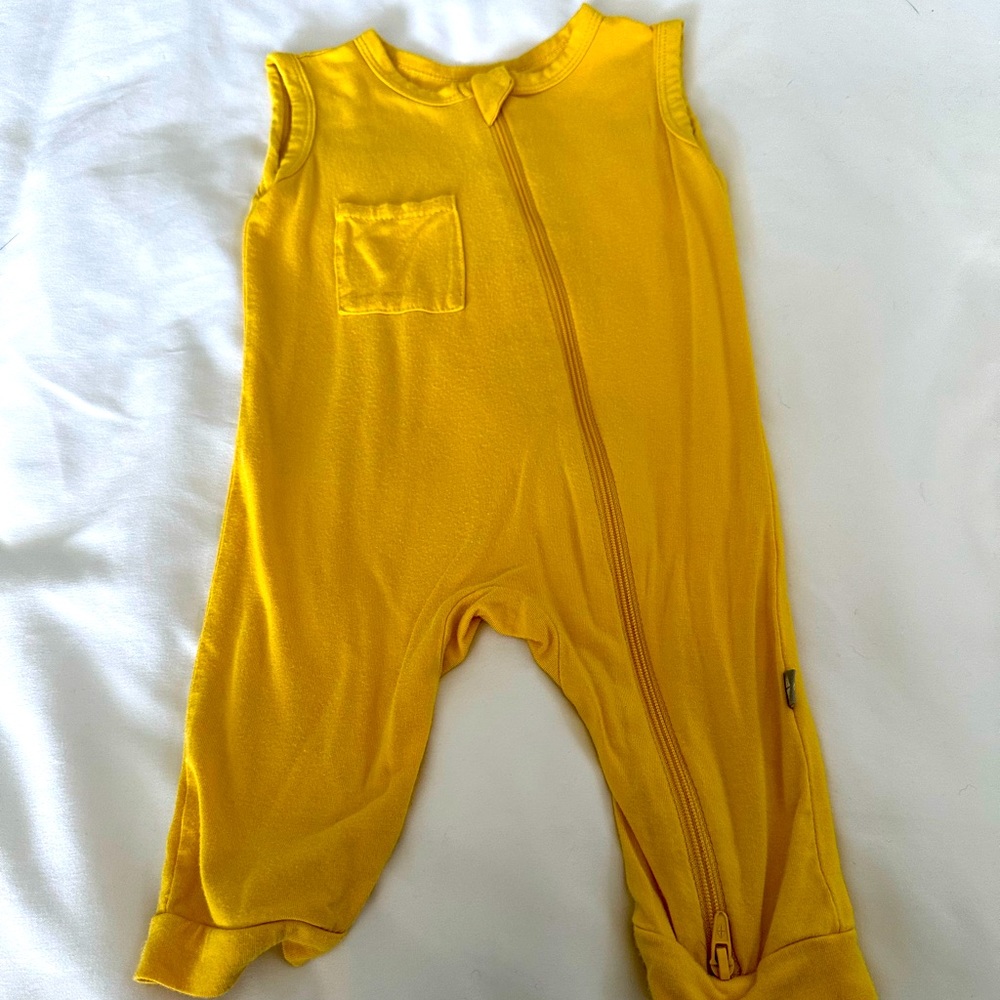 Kyte sleeveless zippered romper 6-12m